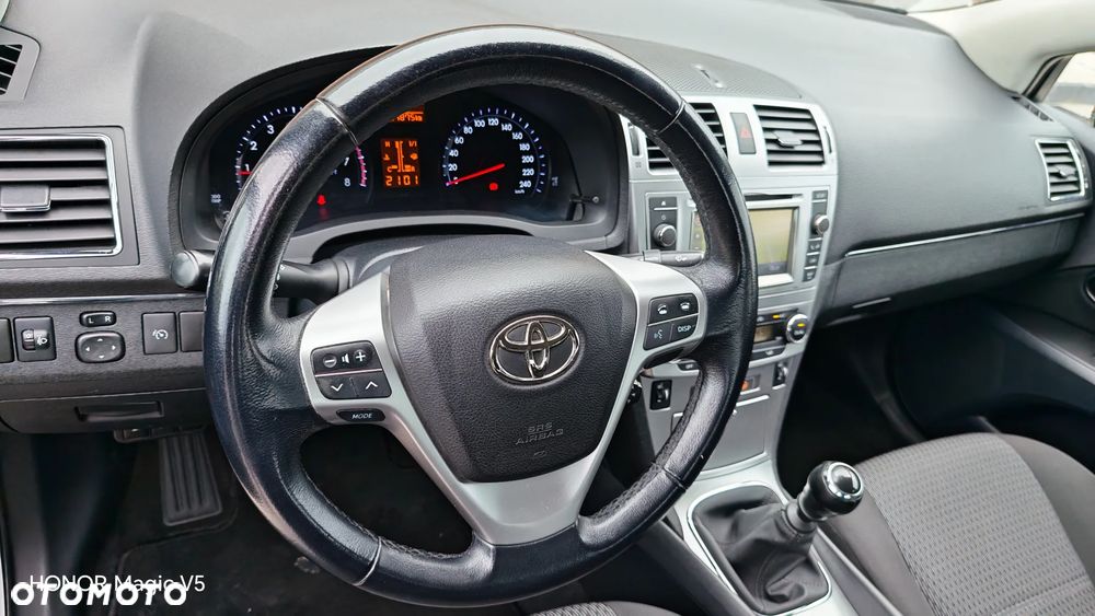 Toyota Avensis 1.8 Comfort - 16