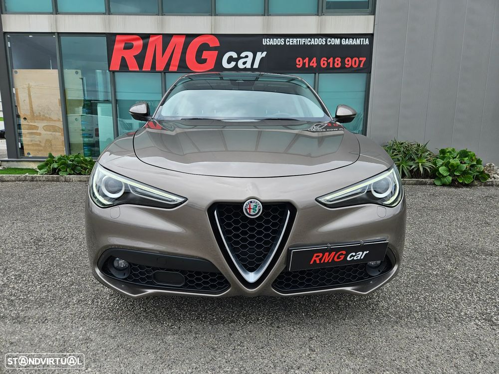 Alfa Romeo Stelvio 2.2 D Super AT8 - 8