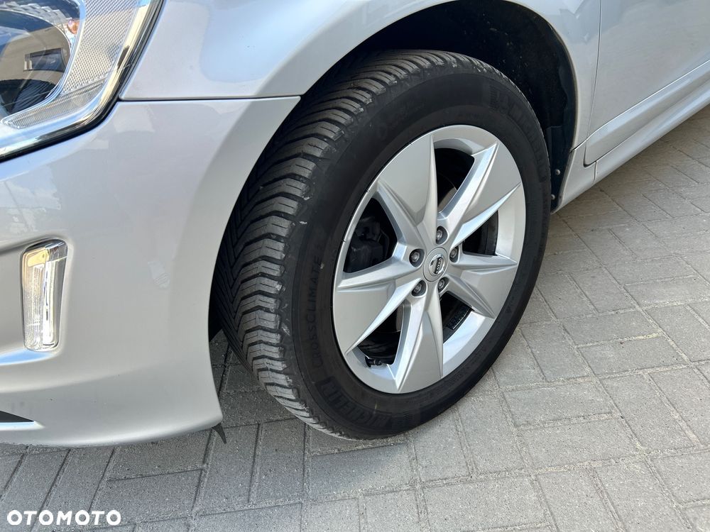 Volvo XC 60 D3 Drive-E Momentum - 24