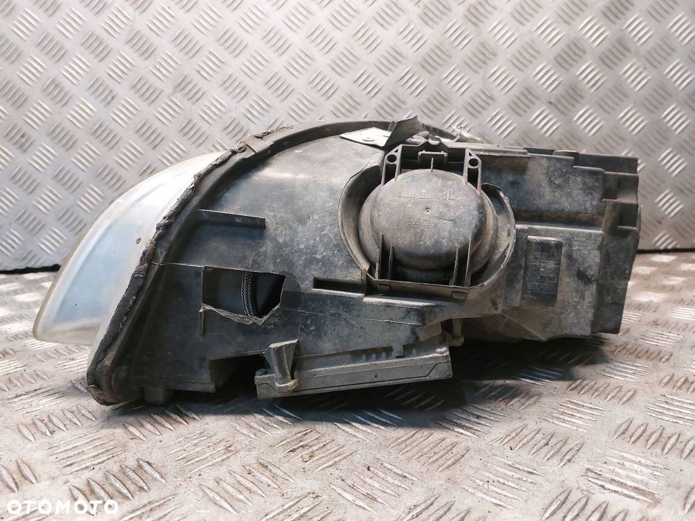 LAMPA LEWY PRZÓD + PRAWY PRZÓD AUDI A4 B7 1307329115 1035500015 - 16