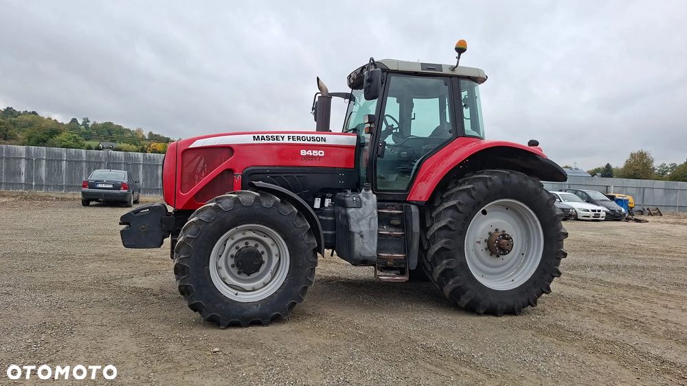Massey Ferguson 1850 Dyna-VT 8450 - 3