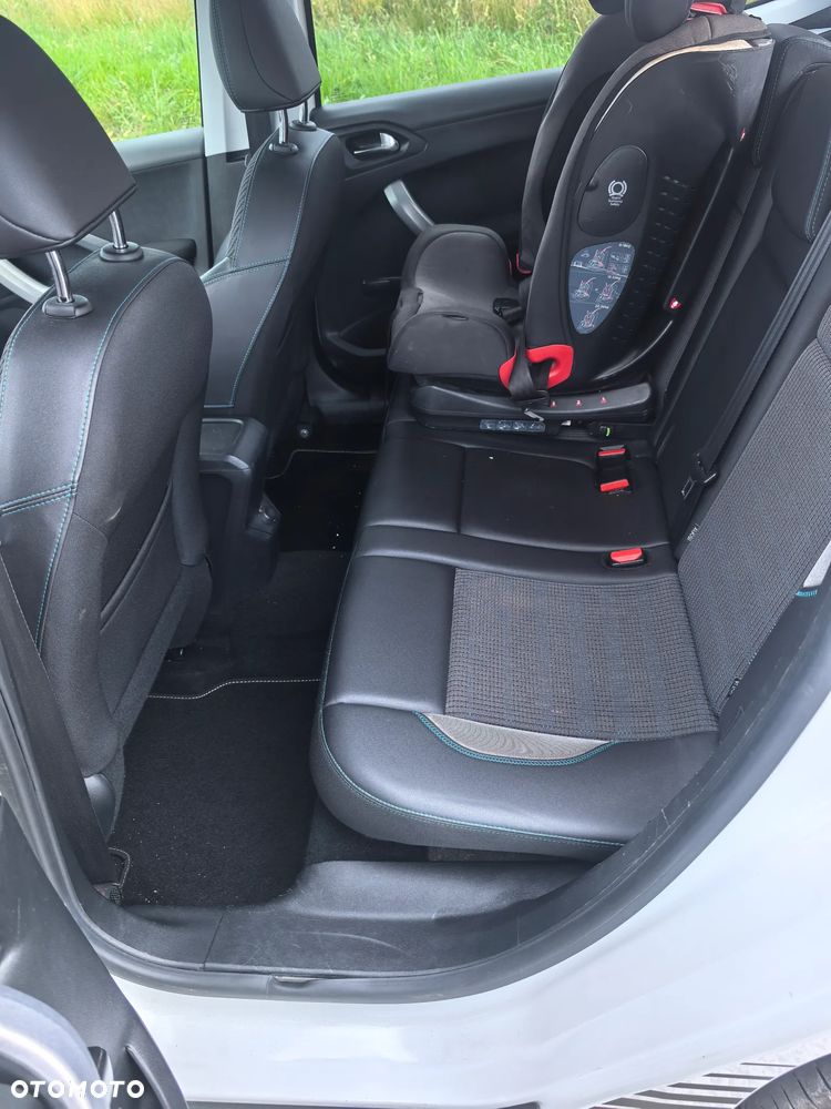 Peugeot 2008 BlueHDi 100 STOP & START Style - 18