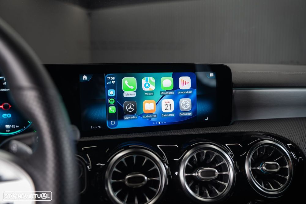 Mercedes-Benz CLA 250 e 8G-DCT AMG Line - 30