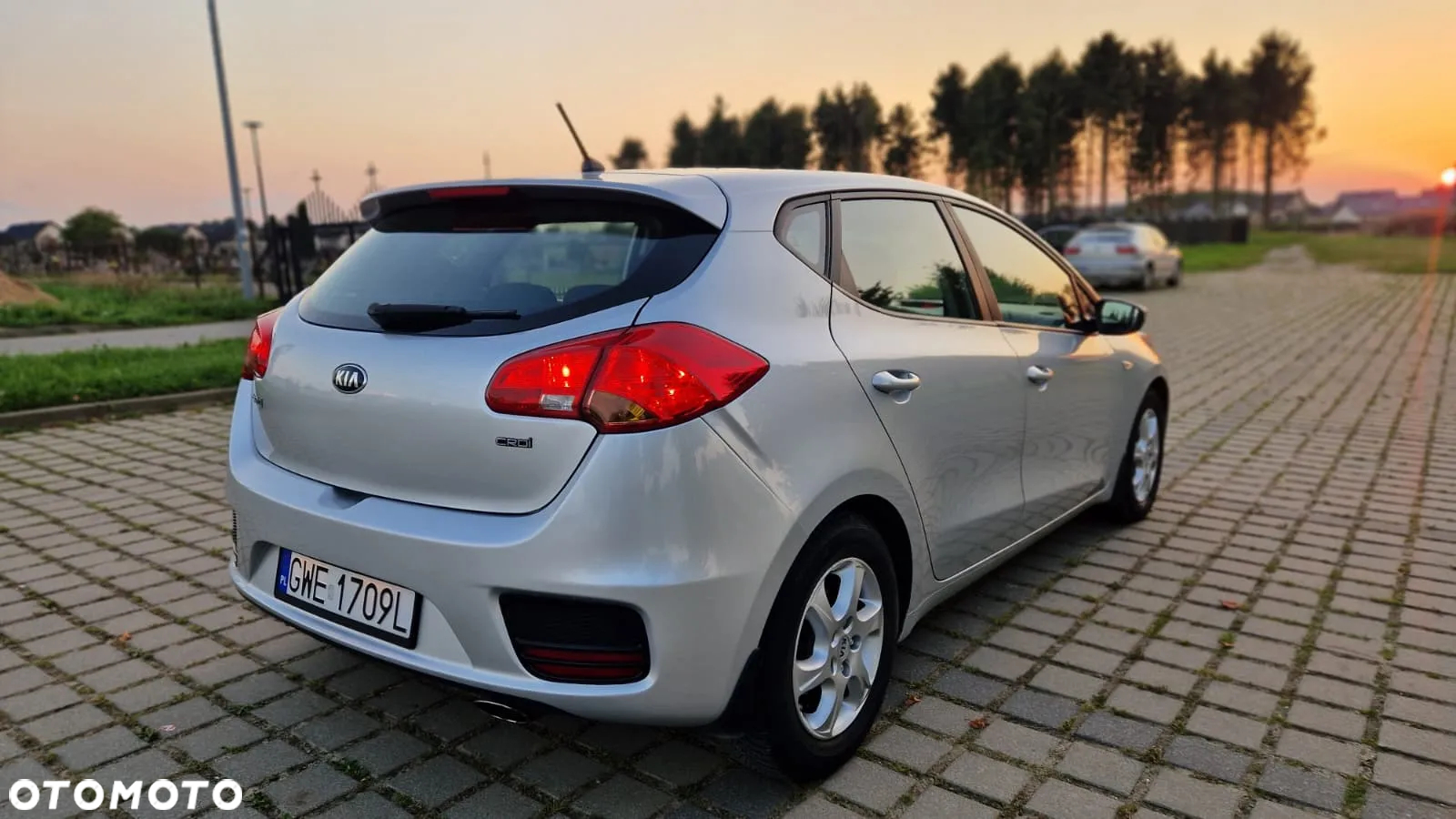 Kia Ceed - 8