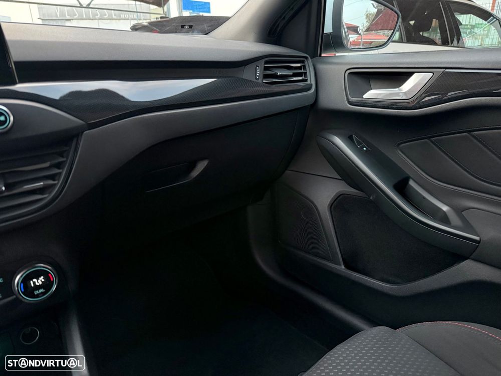 Ford Focus SW 1.0 EcoBoost ST-Line - 21