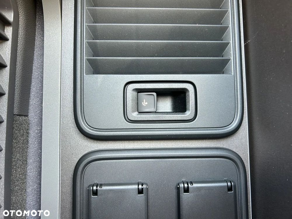 Volkswagen California - 38