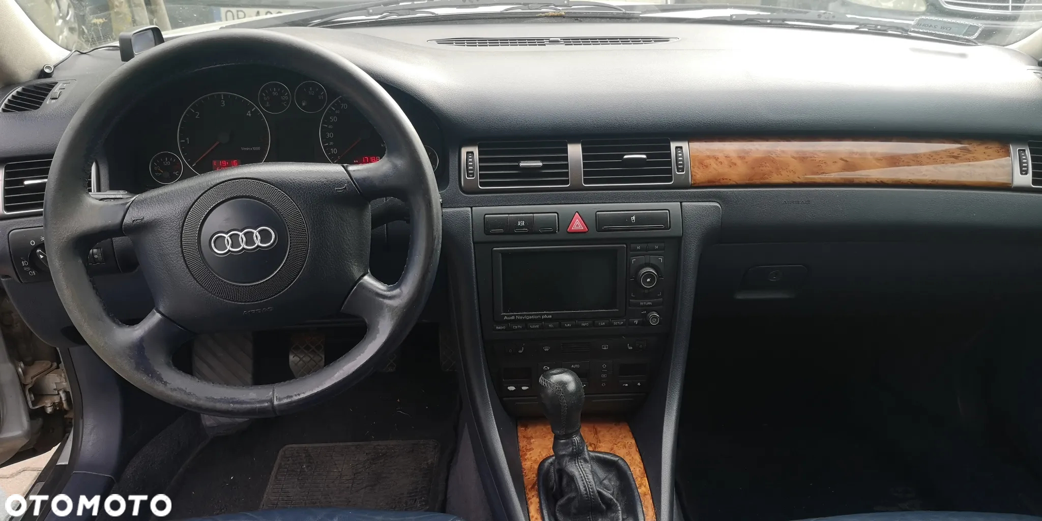 Audi A6 Avant 2.5 TDI - 11