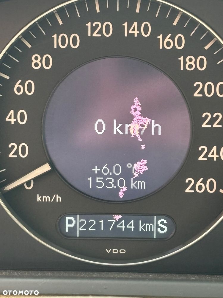 Mercedes-Benz Klasa E - 9