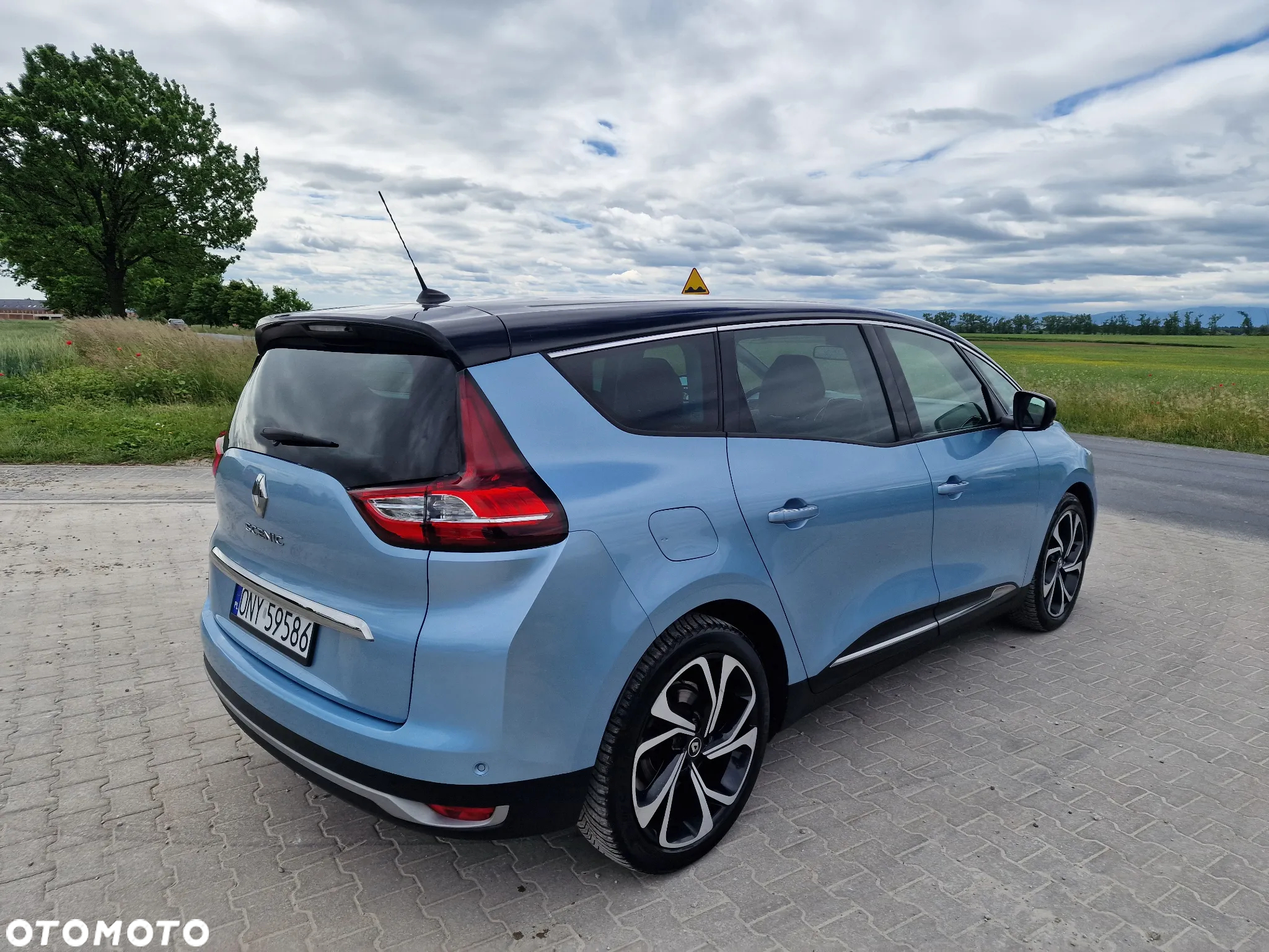 Renault Scenic BLUE dCi 120 EDC LIMITED - 9