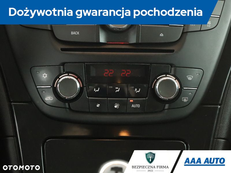 Opel Insignia - 11