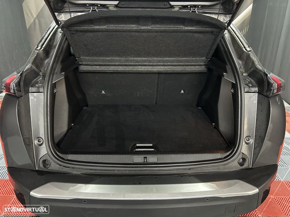 Peugeot 2008 1.2 PureTech Allure EAT8 - 7