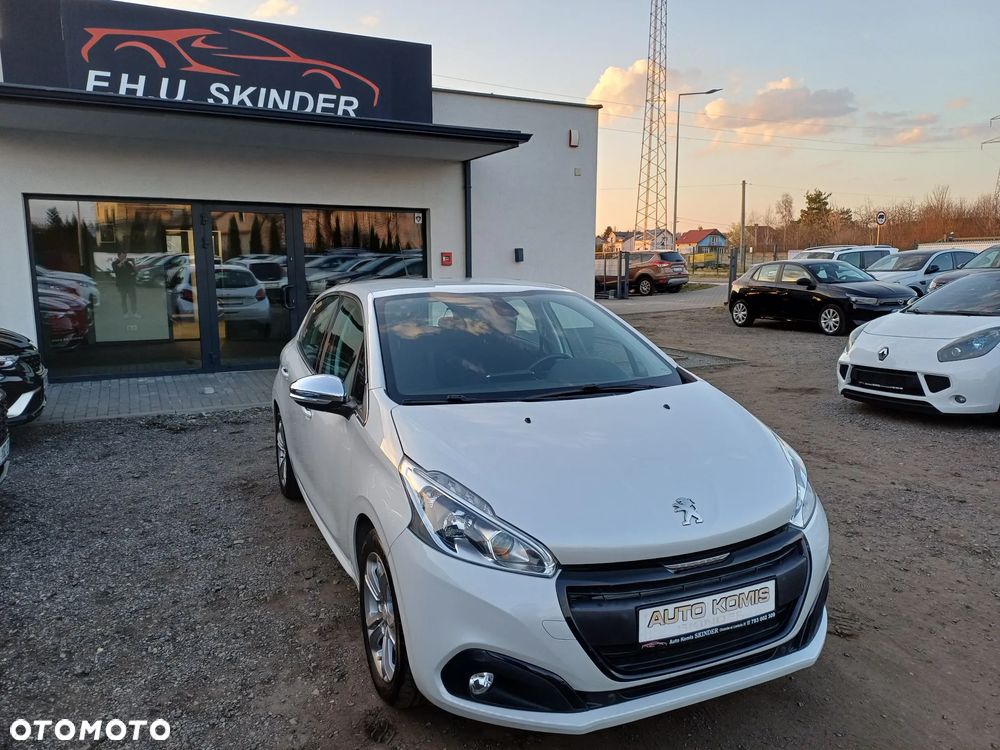 Peugeot 208 PureTech 110 Stop & Start Signature - 10