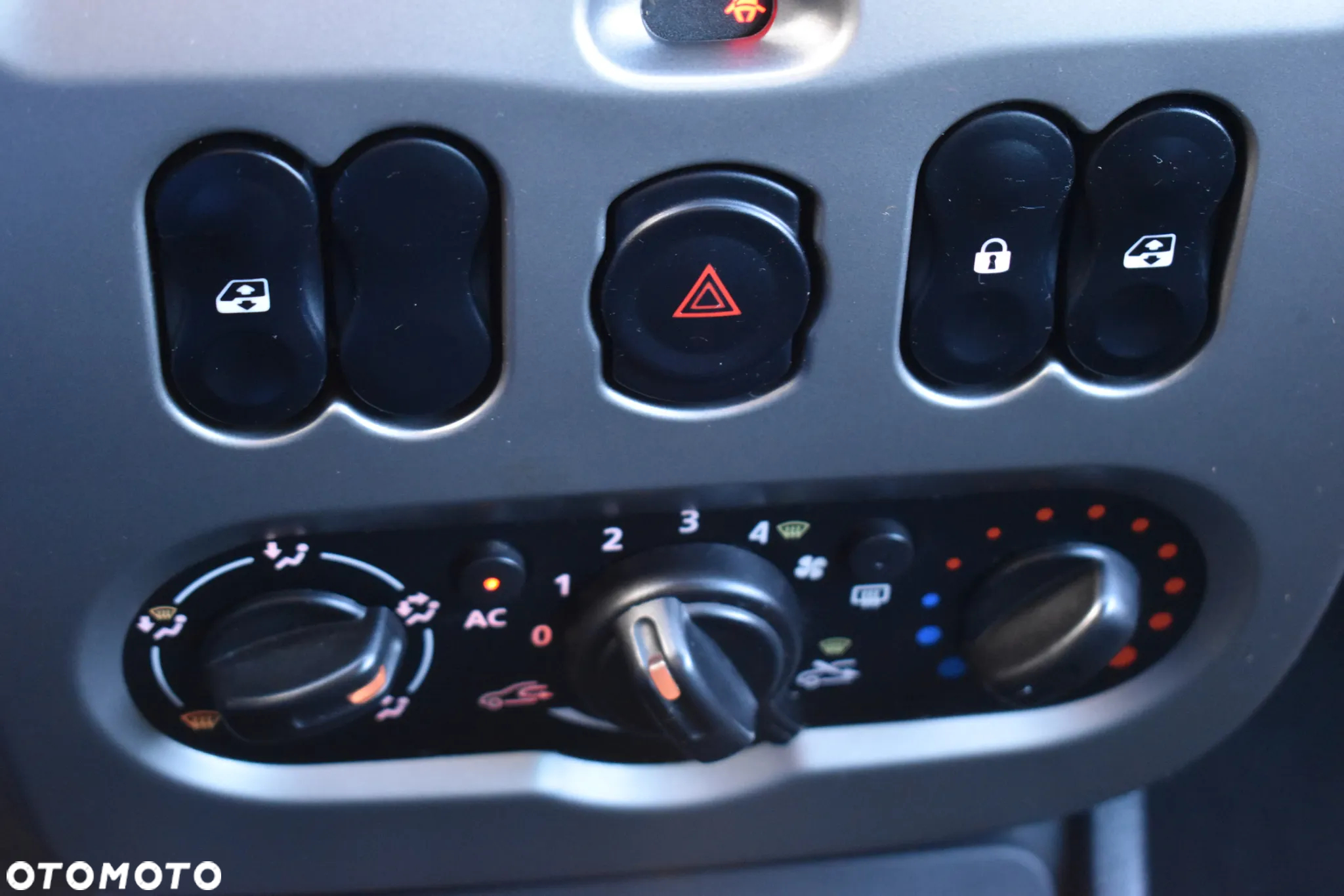 Dacia Duster 1.6 Ambiance - 24