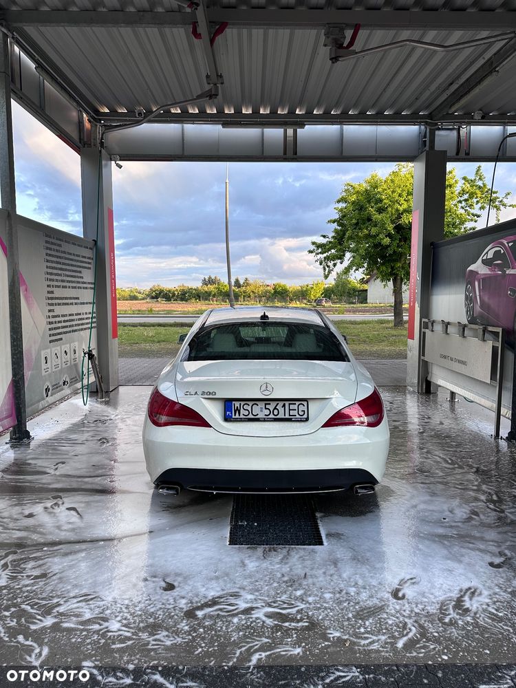 Mercedes-Benz CLA 200 7G-DCT - 10