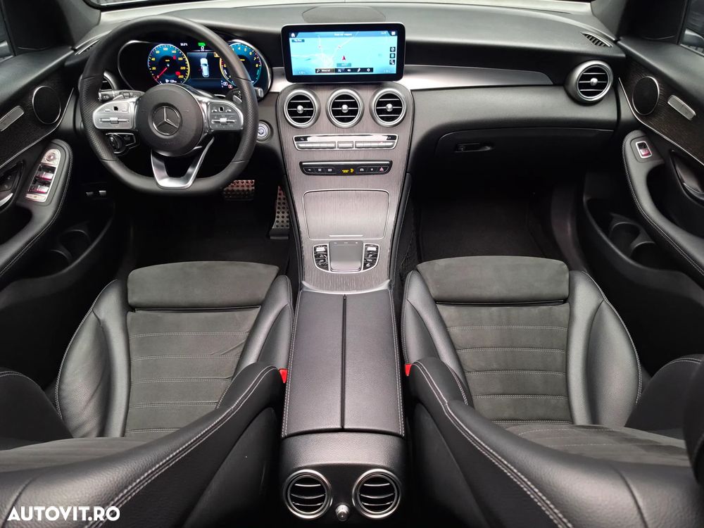 Mercedes-Benz GLC 300 e 4Matic 9G-TRONIC AMG Line Plus - 6