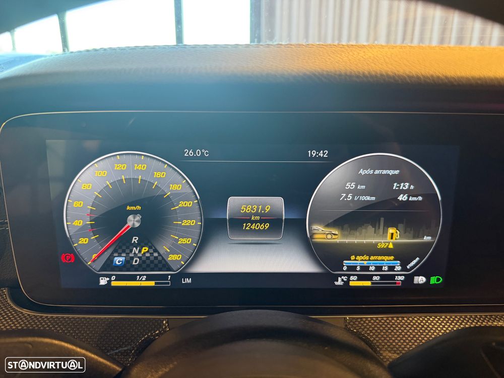 Mercedes-Benz CLS 400 d 4Matic 9G-TRONIC AMG Line - 41