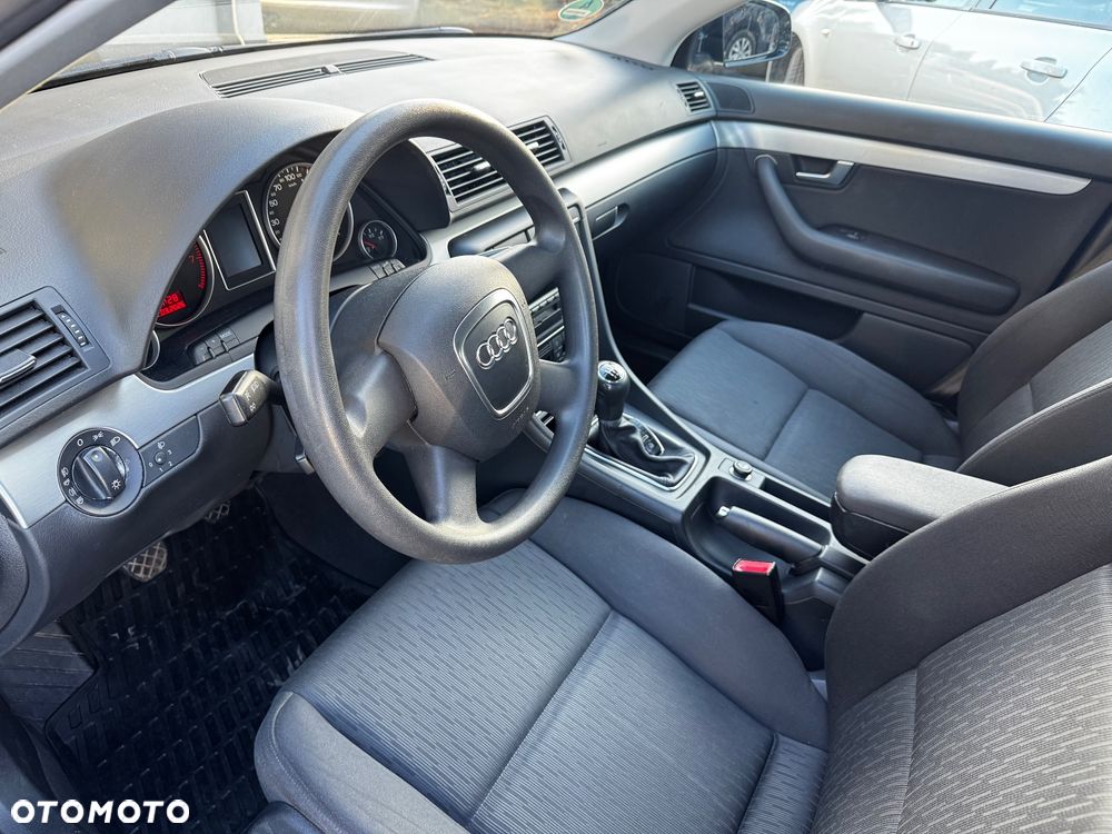 Audi A4 Limousine - 21