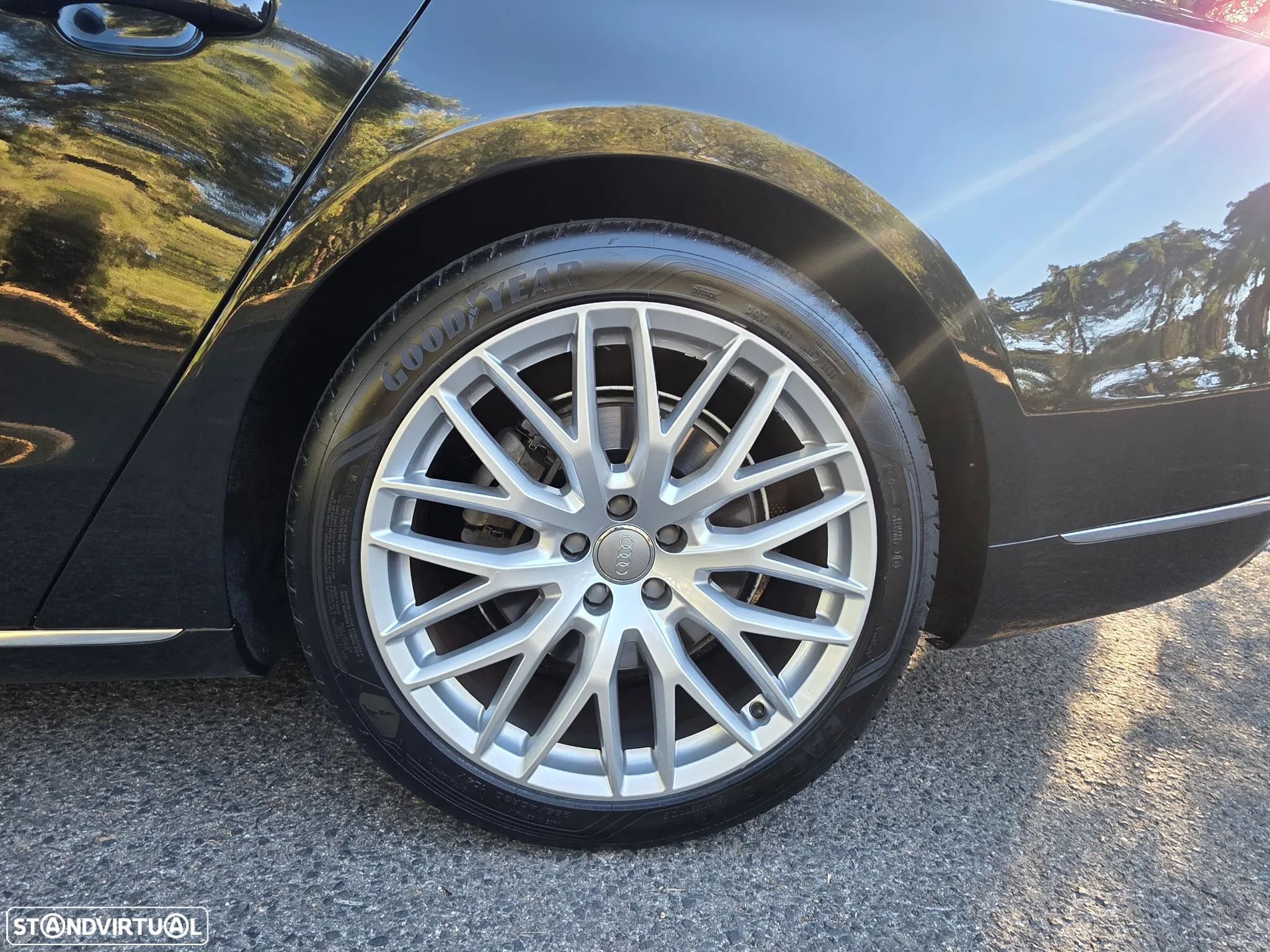 Audi A8 3.0 TDI V6 quattro Clean Diesel Exclusive - 32
