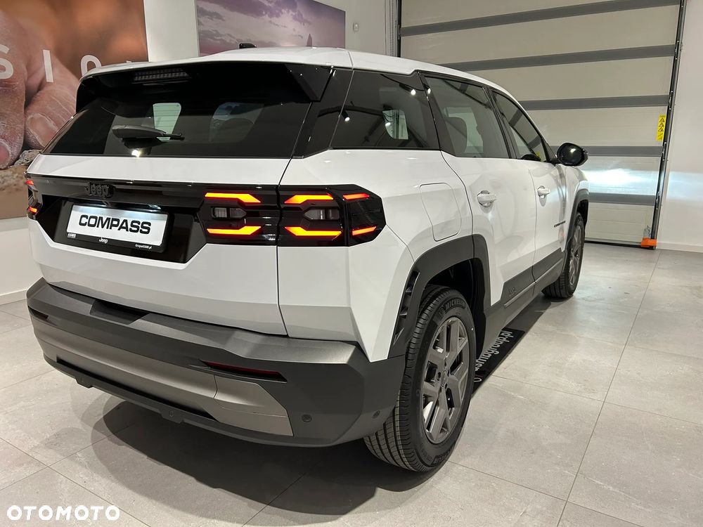Jeep Compass 1.2 T3 mHEV Altitude FWD DCT - 9