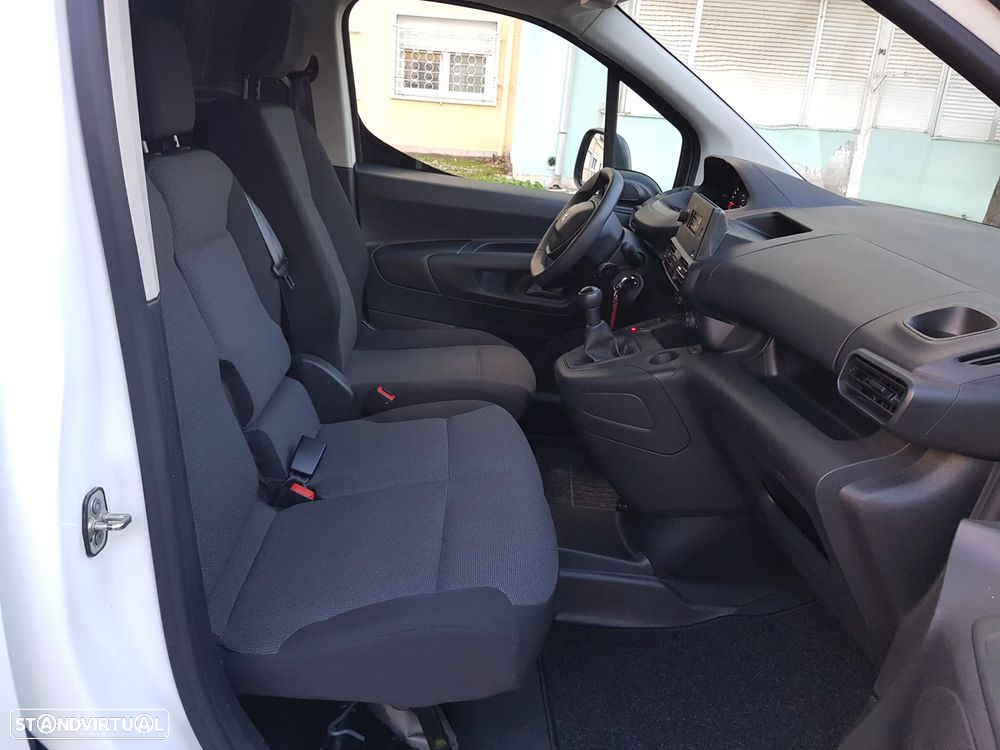 Peugeot Partner 3 Lugares - 35