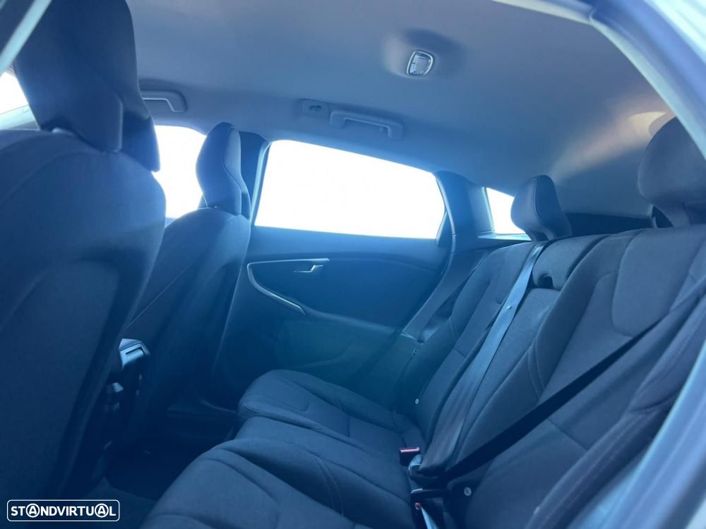 Volvo V40 2.0 D2 Kinetic - 8