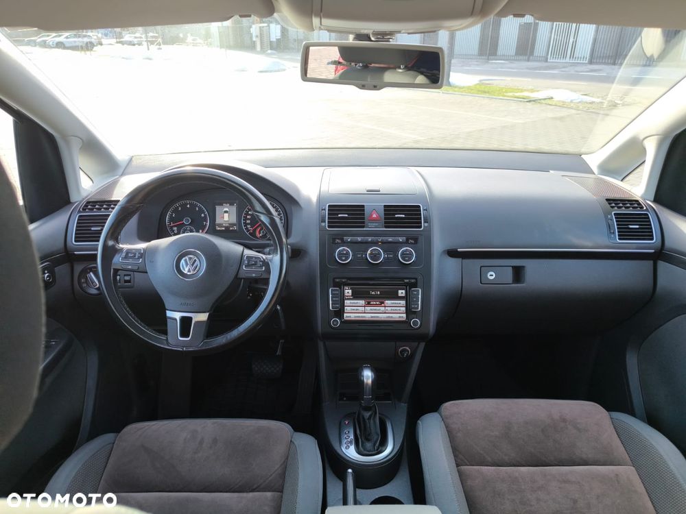 Volkswagen Touran 1.4 TSI EcoFuel DSG Comfortline - 17