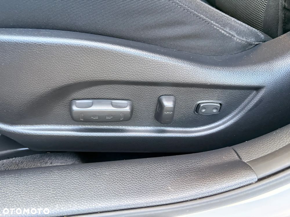 Hyundai i40 1.6 GDI Comfort + - 28