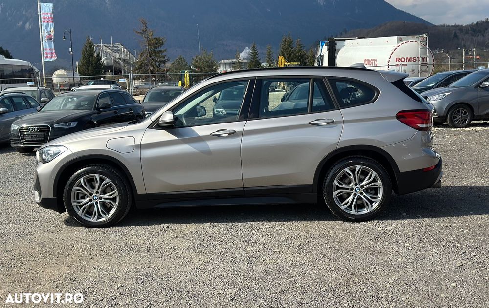 BMW X1 xDrive25e Sport Line - 36