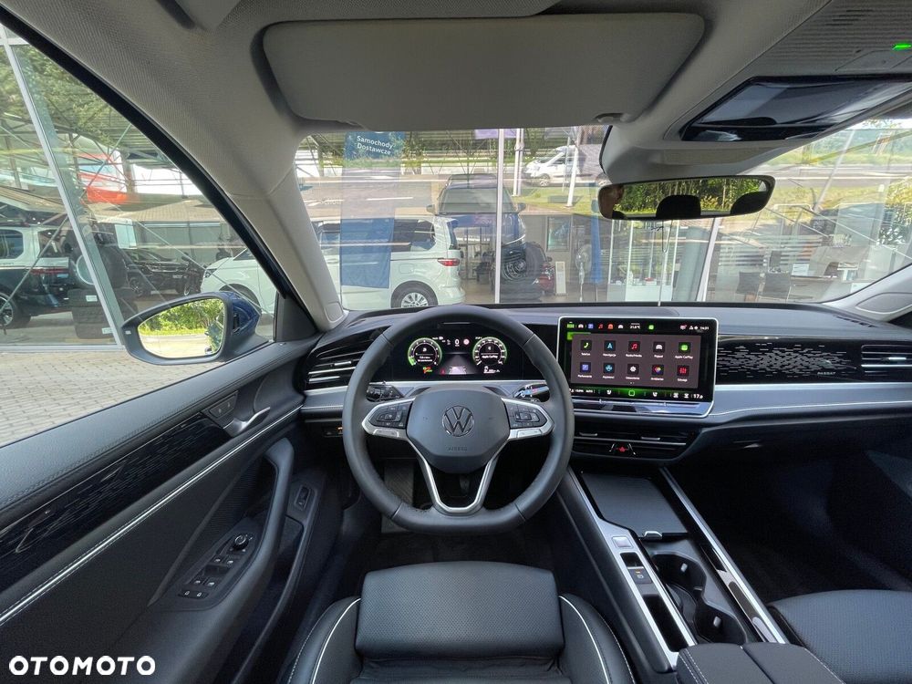 Volkswagen Passat - 10