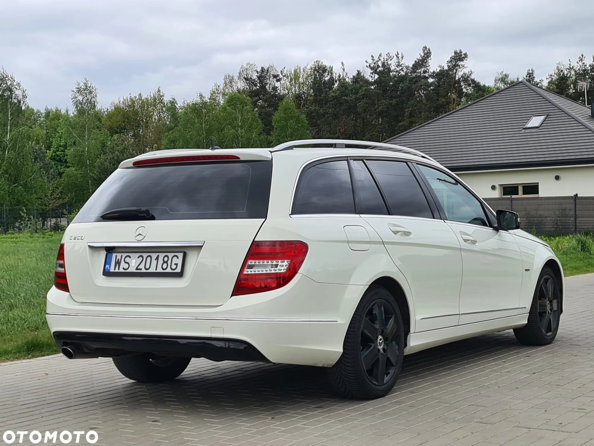 Mercedes-Benz Klasa C 250 CDI BlueEff Avantgarde - 17