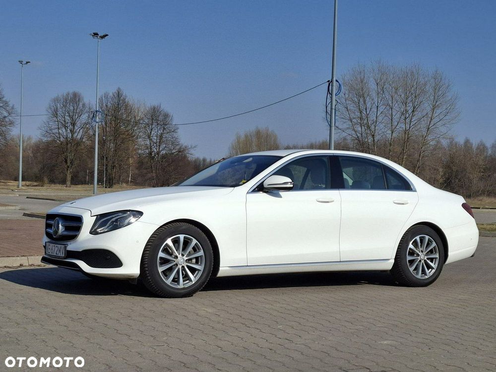 Mercedes-Benz Klasa E 220 d Business Edition 9G-TRONIC - 13
