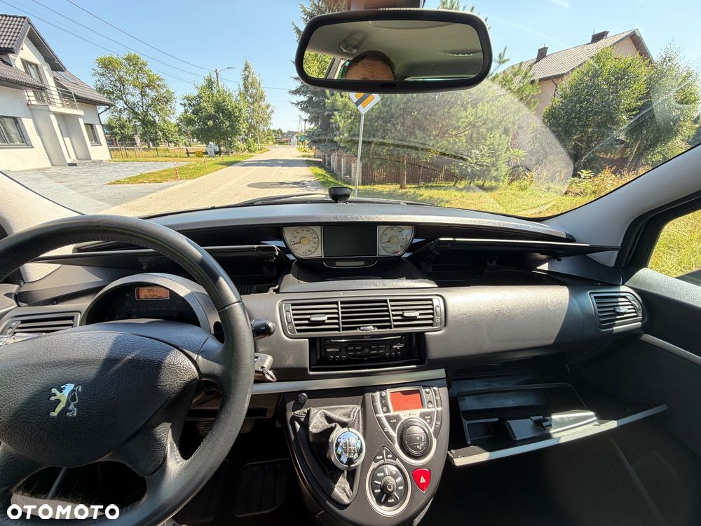 Peugeot 807 2.0 HDi Premium Grand Prix - 15