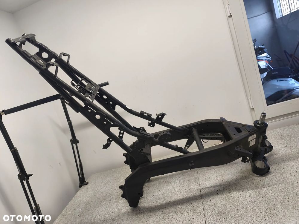 Rama z dokumentami Yamaha R125 R 125 2023 - 13