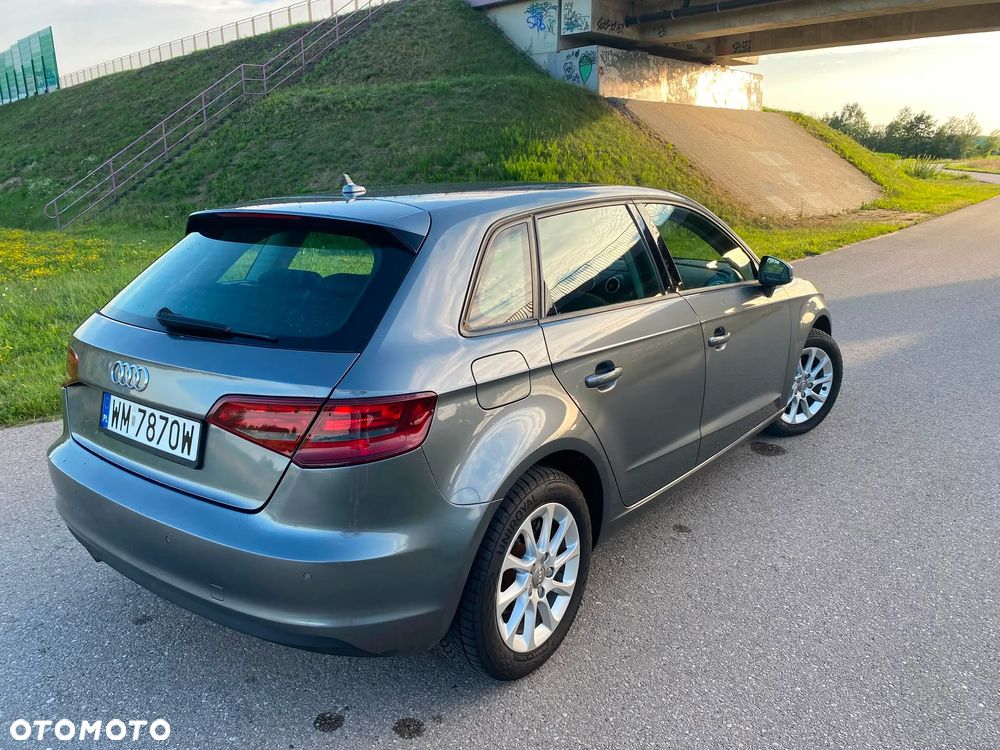 Audi A3 Sportback 1.6 TDI Ambiente - 4