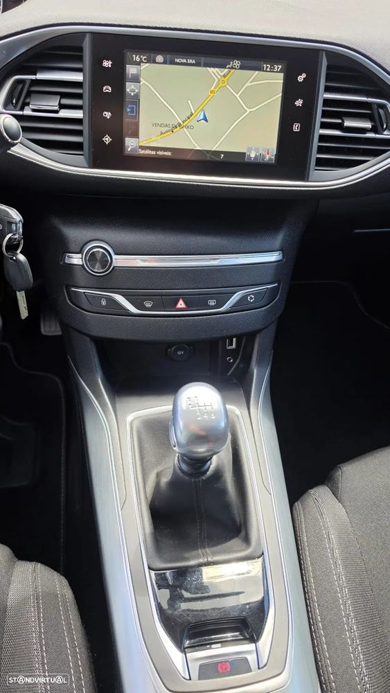 Peugeot 308 SW 1.6 BlueHDi Style - 22