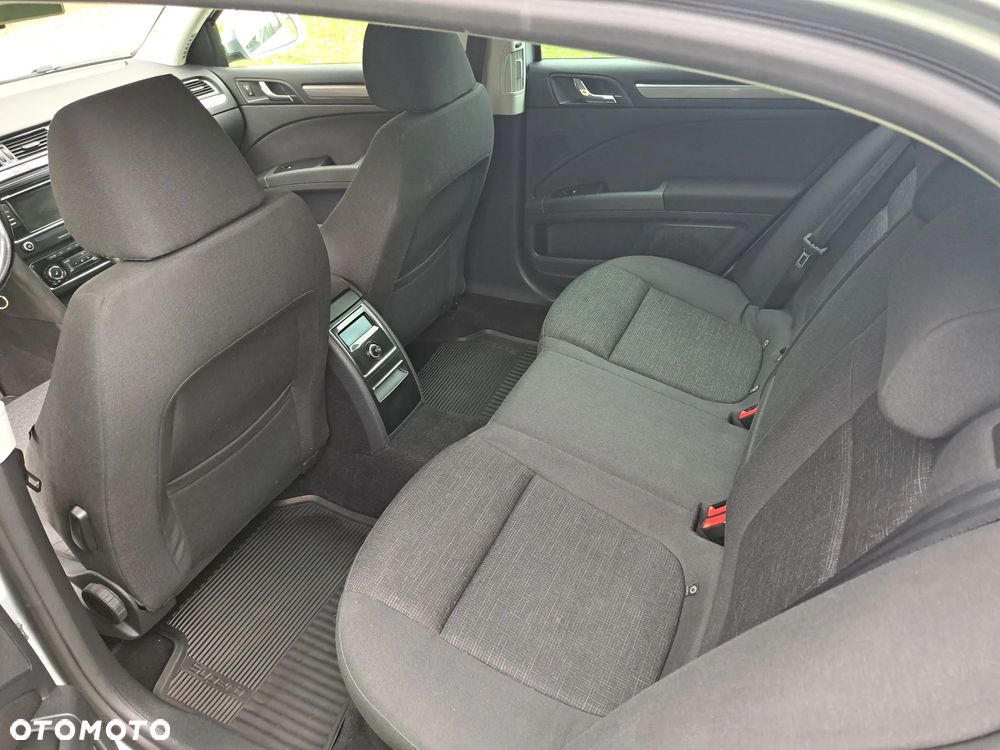 Skoda Superb 2.0 TDI 4x4 Active - 17