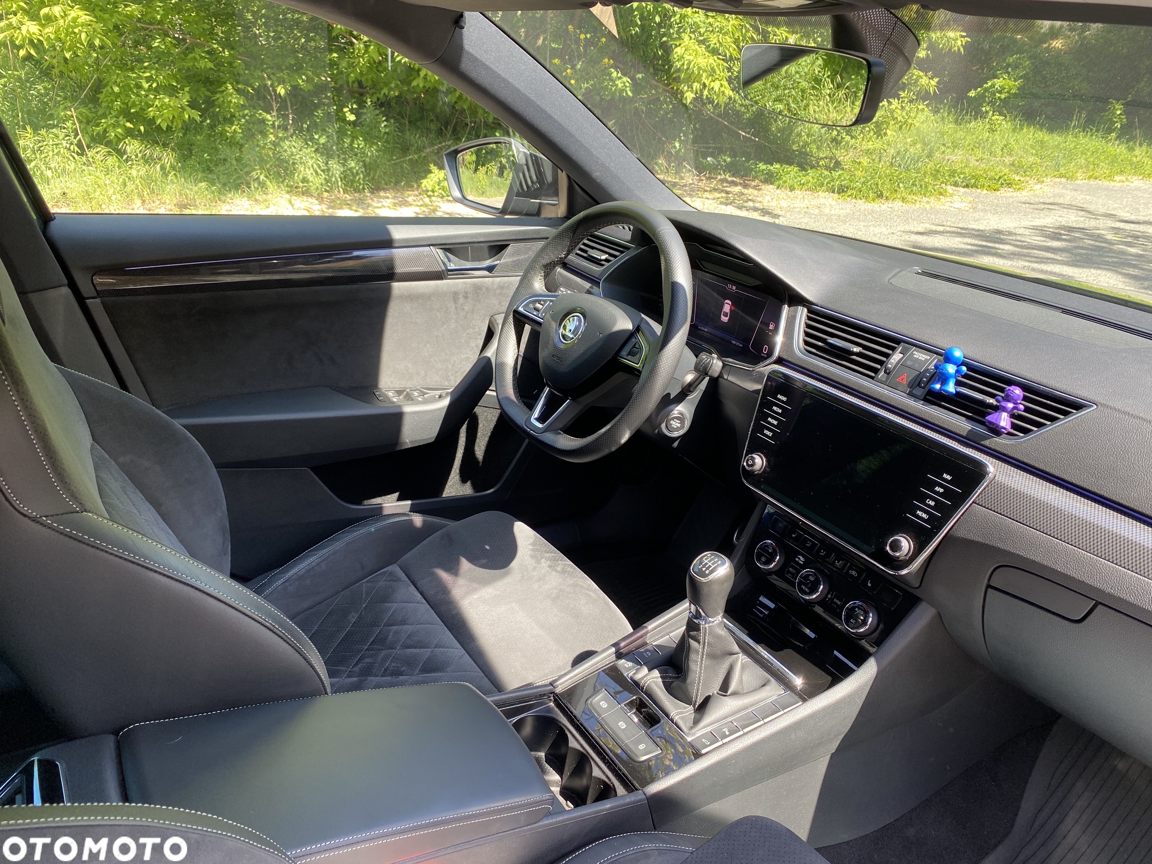 Skoda Superb 2.0 TDI Sportline - 10