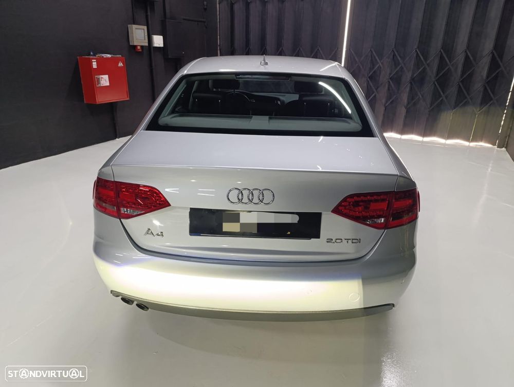 Audi A4 2.0 TDI Business Line Plus - 10