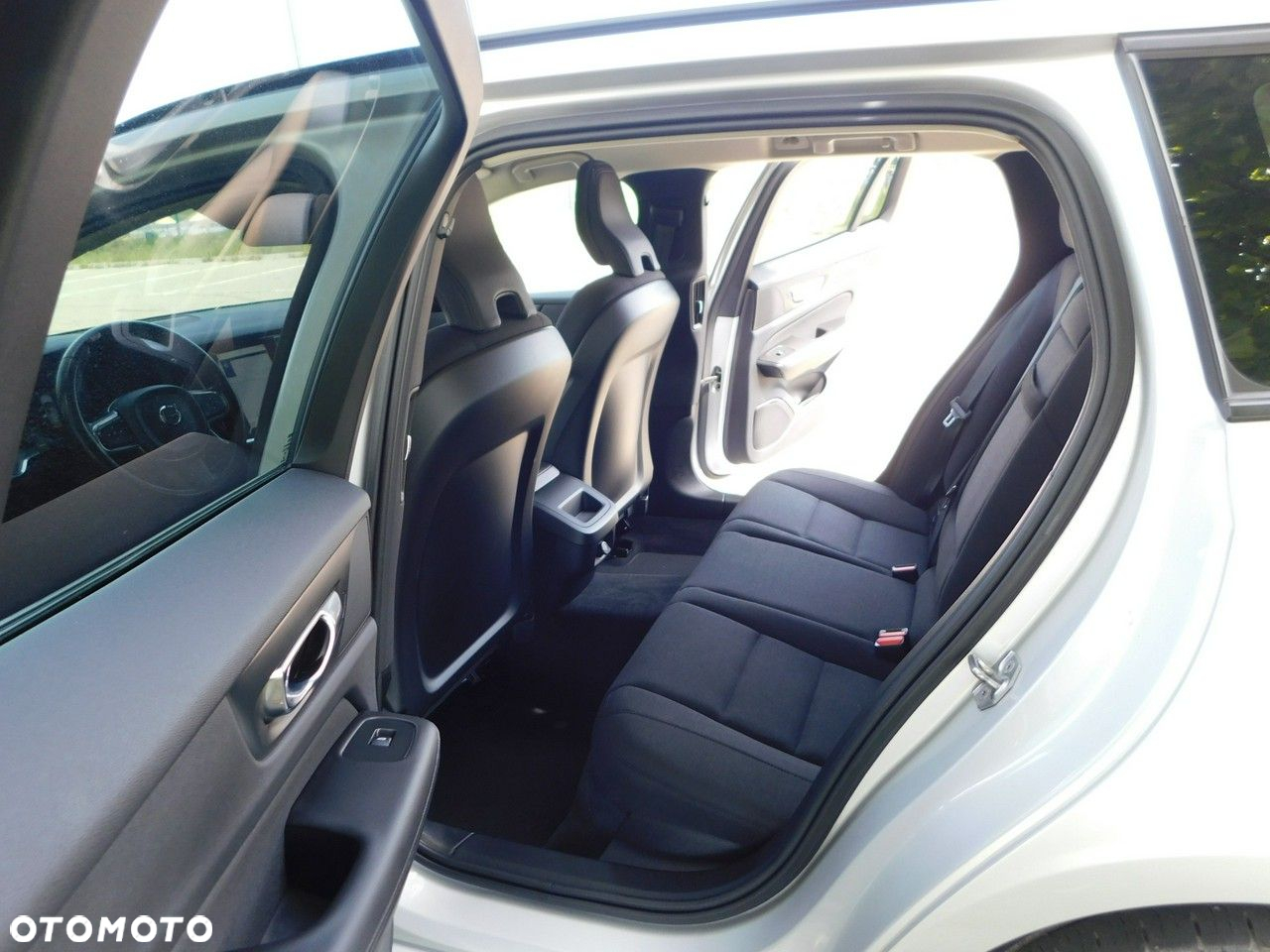 Volvo V60 D3 Momentum - 21