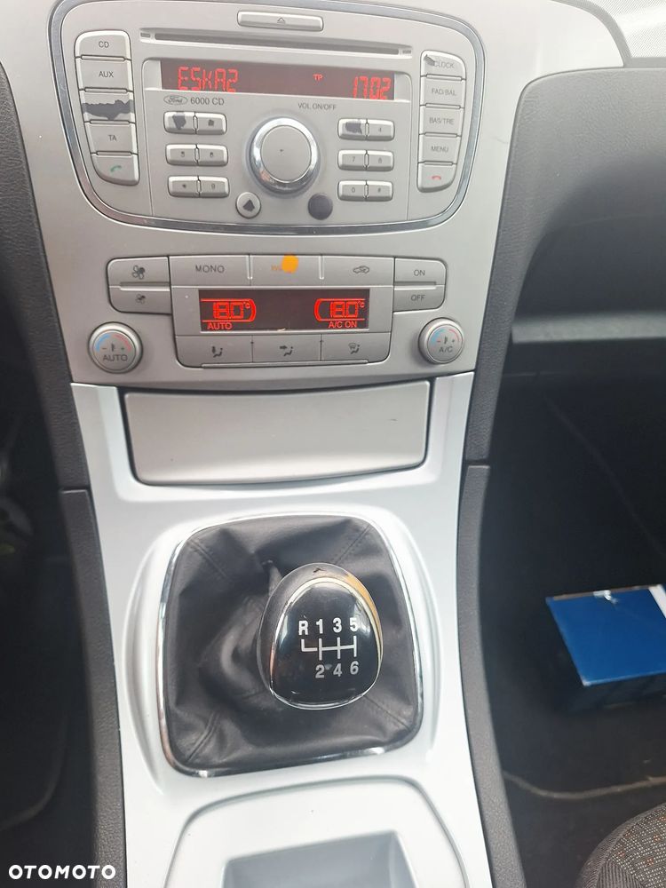 Ford Galaxy 2.0 TDCi Trend - 18