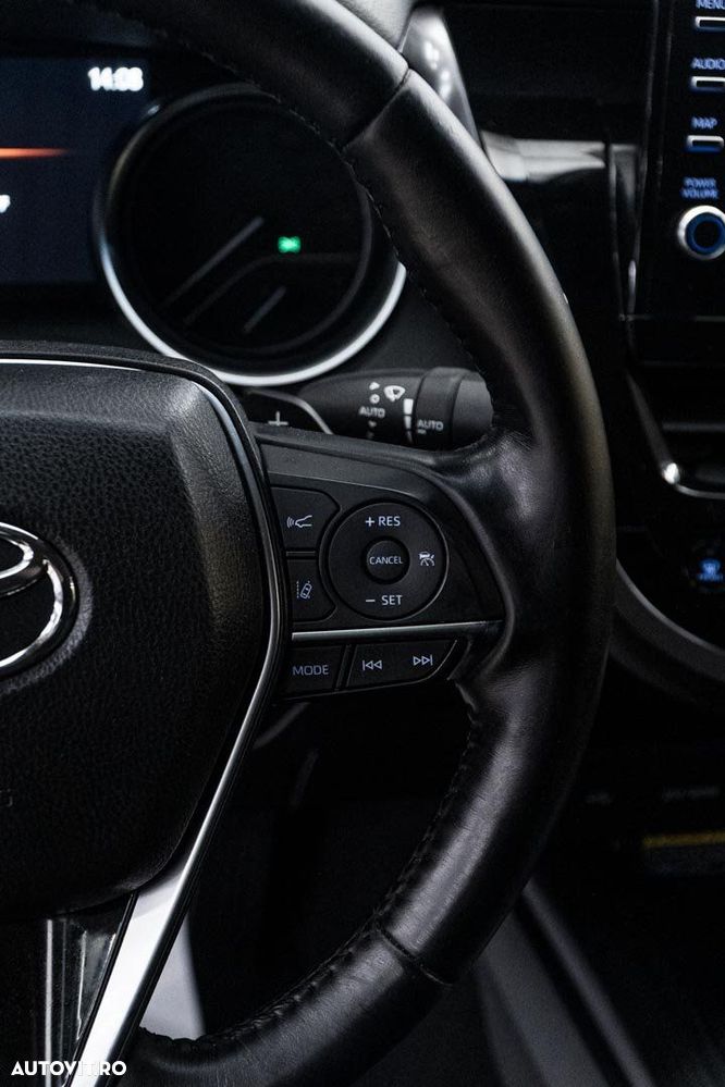 Toyota Camry 2.5 Exclusive - 28