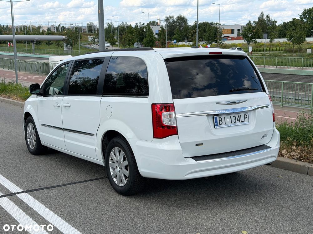 Chrysler Town & Country 3.6 Limited - 6