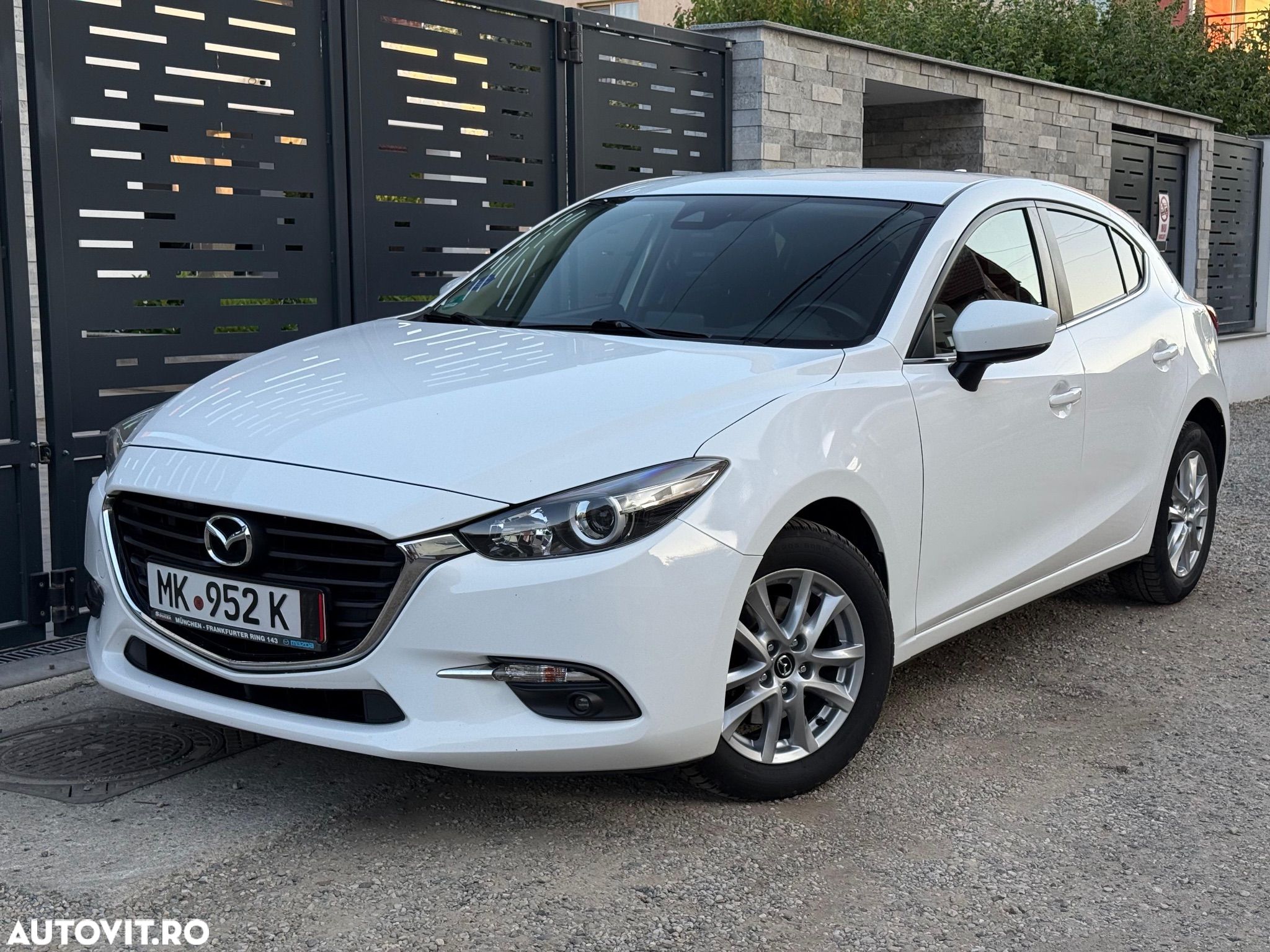 Mazda 3 SKYACTIV-G 120 Exclusive-Line - 1