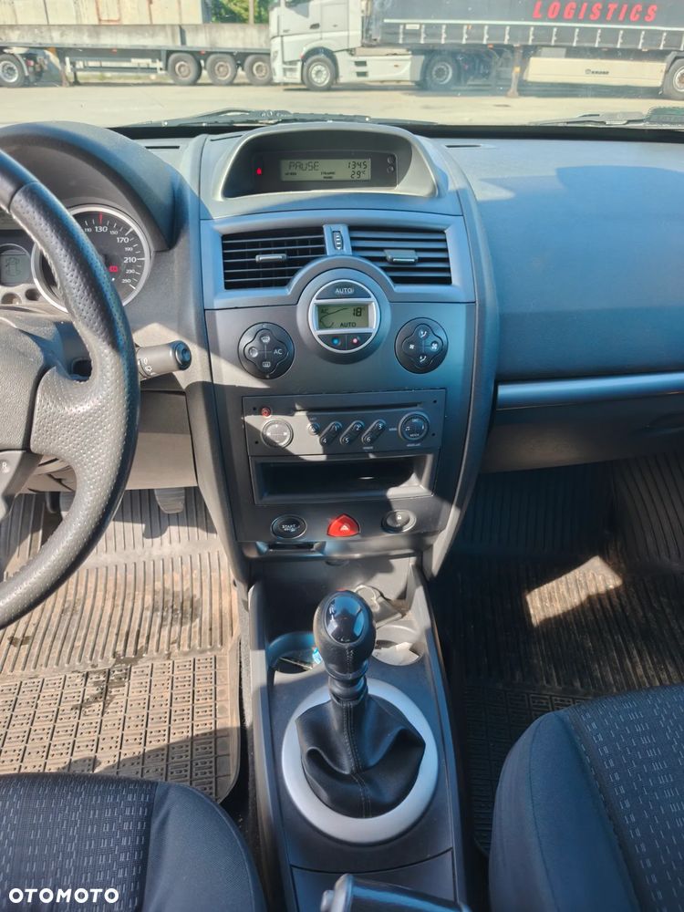 Renault Megane 1.5 dCi Privilege - 6