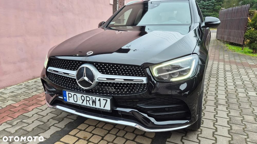 Mercedes-Benz GLC 220 d 4Matic 9G-TRONIC AMG Line Plus - 27