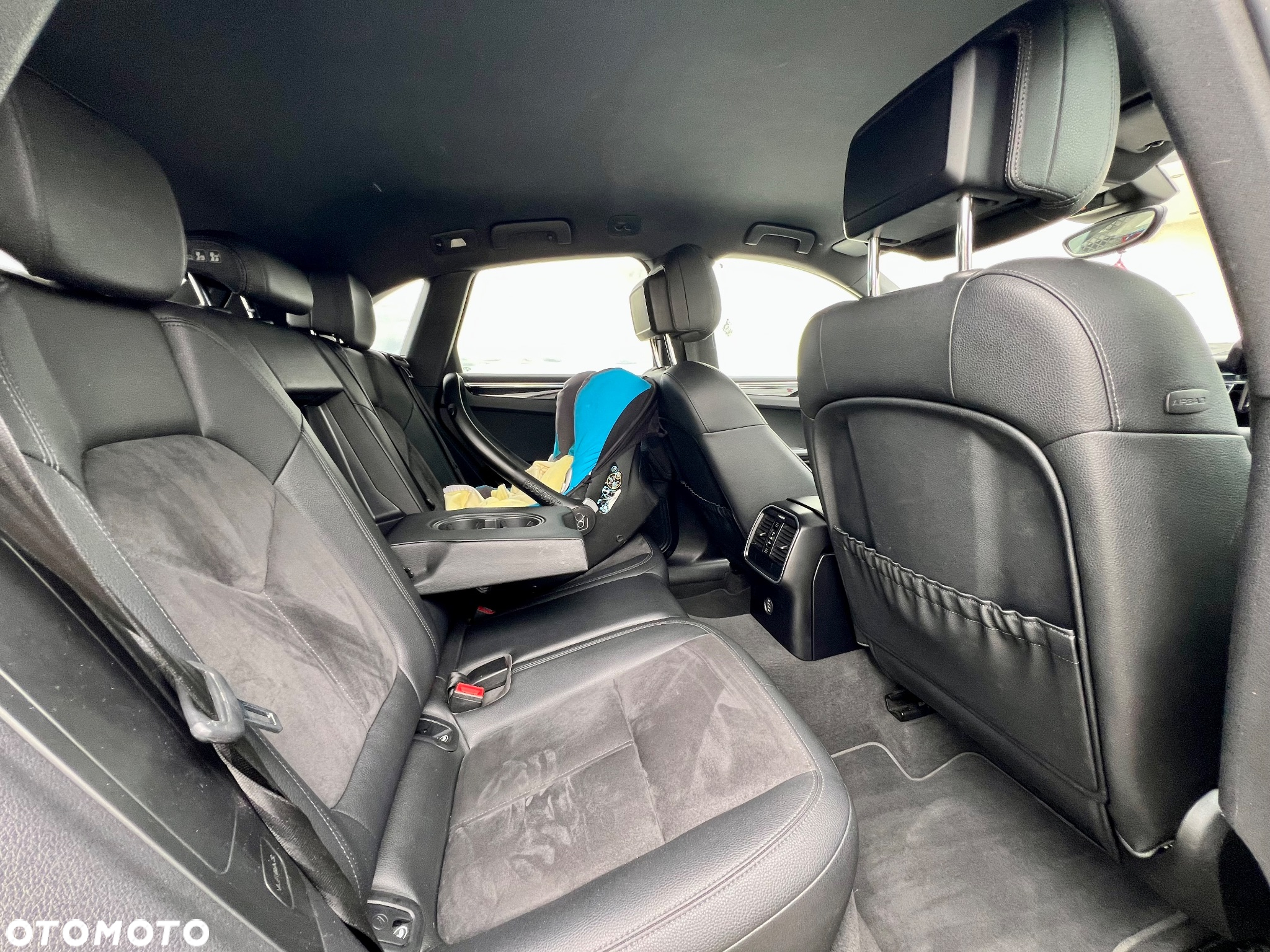 Porsche Macan Standard - 12