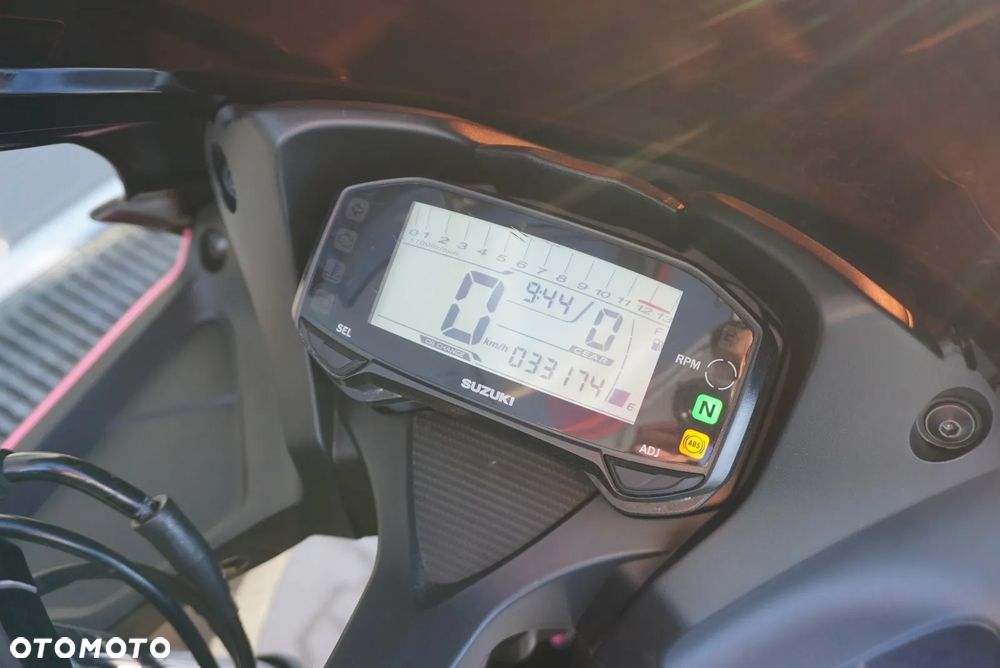 Suzuki GSX - 11