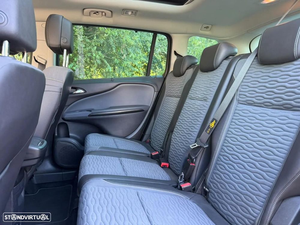 Opel Zafira 1.6 CDTi Executive - 38