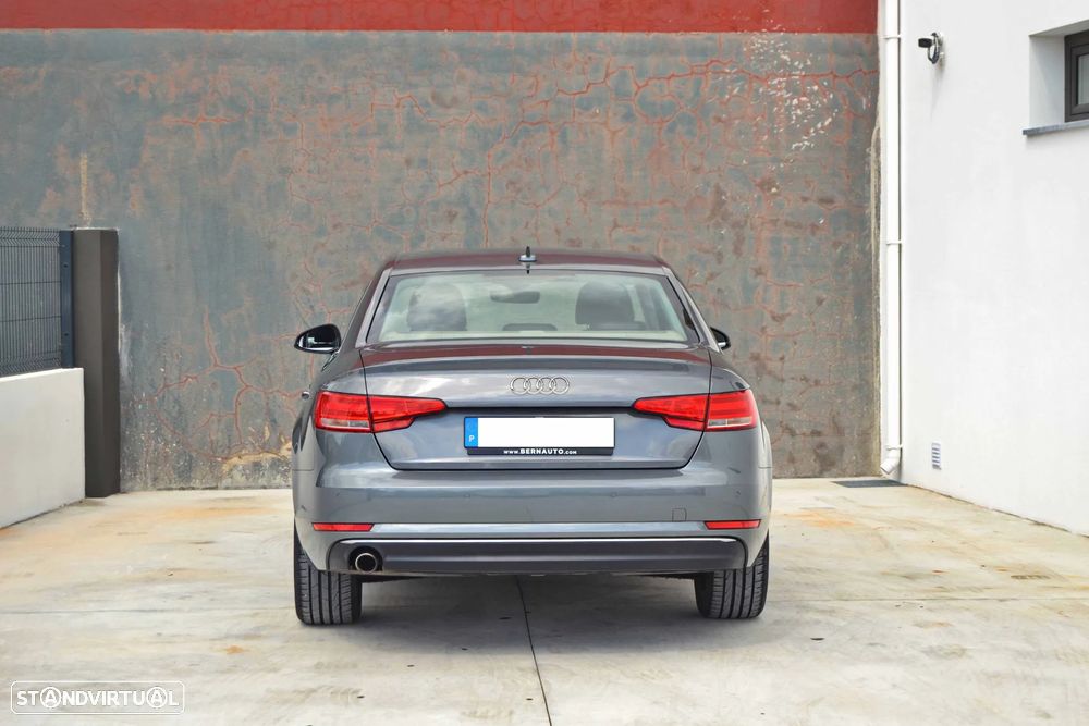 Audi A4 2.0 TDI Design - 9