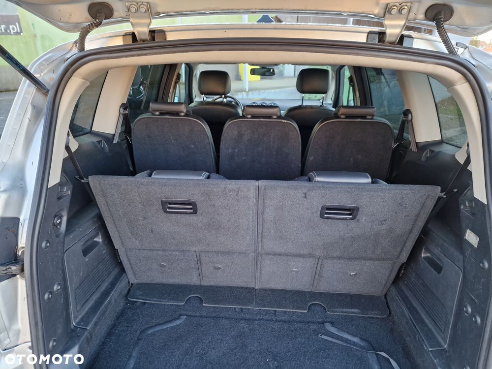 Ford S-Max 2.0 TDCi DPF Titanium - 29